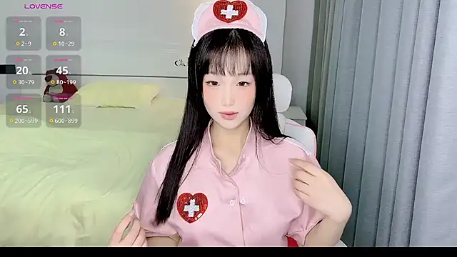 Snapshot of -Wendy__ chatting on 01-24-25, 01:36 -Wendy online show from 01-24-25, 01:36