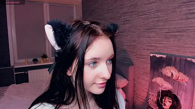 Snapshot of MerylHedley chatting on 12-13-24, 01:22 MerylHedley online show from 12-13-24, 01:22