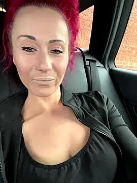 Snapshot of SweetSolez chatting on 10-23-25, 11:31 SweetSolez online show from 10-23-25, 11:31