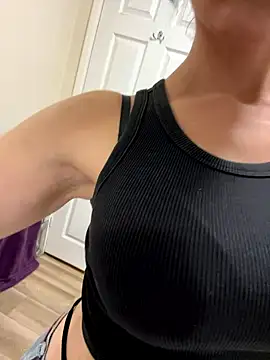 Snapshot of SweetSolez chatting on 01-10-26, 10:25 SweetSolez online show from 01-10-26, 10:25