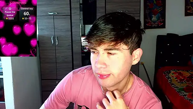 Snapshot of samael1107 chatting on 03-08-26, 03:27 samael1107 online show from 03-08-26, 03:27