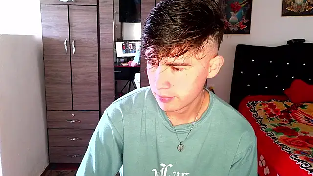 Snapshot of samael1107 chatting on 03-12-26, 02:01 samael1107 online show from 03-12-26, 02:01