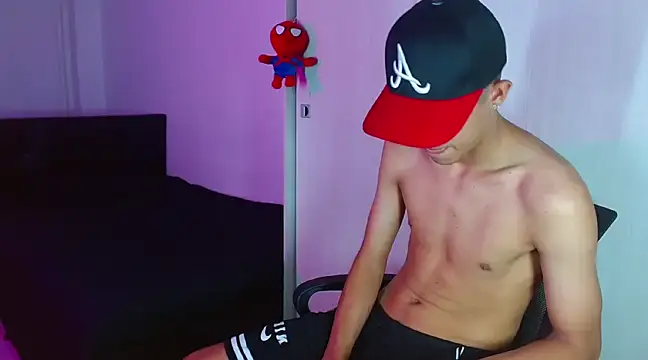 Snapshot of LiamGadiell chatting on 02-12-25, 01:52 LiamGadiell online show from 02-12-25, 01:52