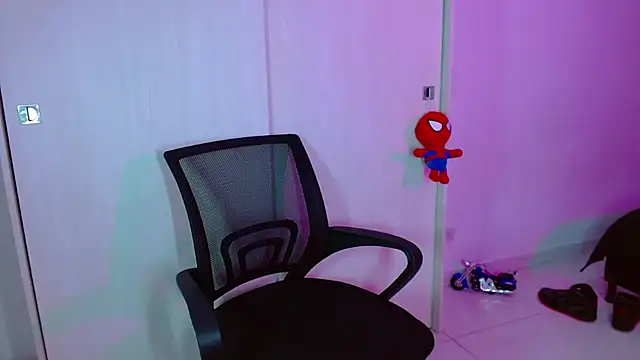 Snapshot of LiamGadiell chatting on 03-03-25, 01:10 LiamGadiell online show from 03-03-25, 01:10