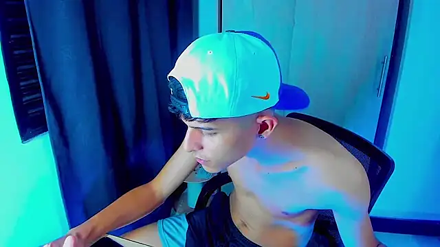 Snapshot of LiamGadiell chatting on 03-07-25, 06:02 LiamGadiell online show from 03-07-25, 06:02