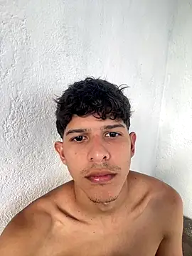 Snapshot of LiamGadiell chatting on 12-14-25, 08:13 LiamGadiell online show from 12-14-25, 08:13