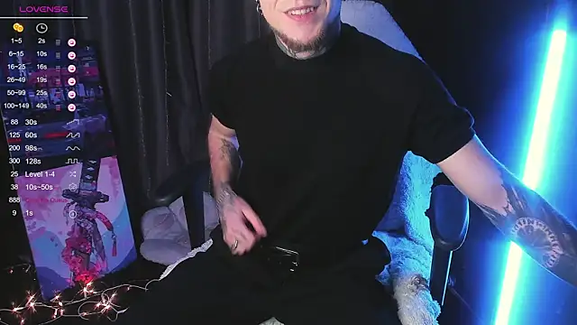 Snapshot of Badrabbitt_ chatting on 12-17-24, 11:59 Badrabbitt online show from 12-17-24, 11:59