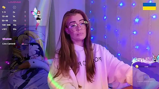 Snapshot of RedVelveten chatting on 01-27-25, 08:17 RedVelveten online show from 01-27-25, 08:17