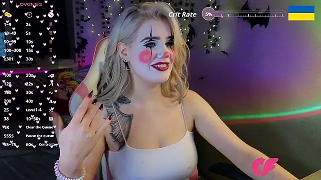 Snapshot of RedVelveten chatting on 10-31-25, 07:53 RedVelveten online show from 10-31-25, 07:53