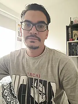 Snapshot of Cam_Sorrento chatting on 04-16-26, 03:57 Cam Sorrento online show from 04-16-26, 03:57