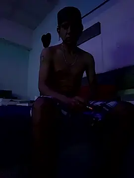 Snapshot of oiram27 chatting on 06-21-26, 03:25 oiram27 online show from 06-21-26, 03:25