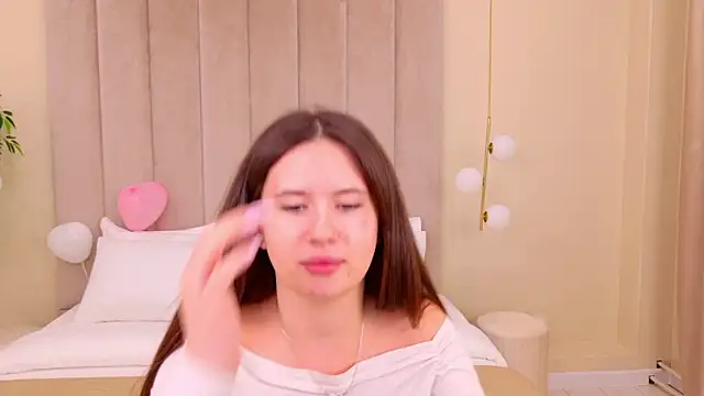 milaleoneli online show from 02-11-25, 12:37