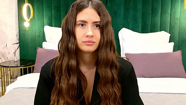 milaleoneli online show from 03-04-26, 02:56