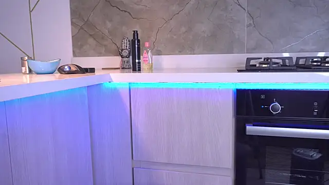 Snapshot of b3llaspringg chatting on 02-22-25, 01:44 b3llaspringg online show from 02-22-25, 01:44