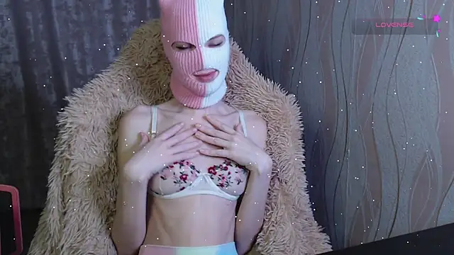 Domiiiniiicana online show from 12-15-24, 02:16