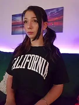 AveryWillow online show from 09-18-25, 10:56