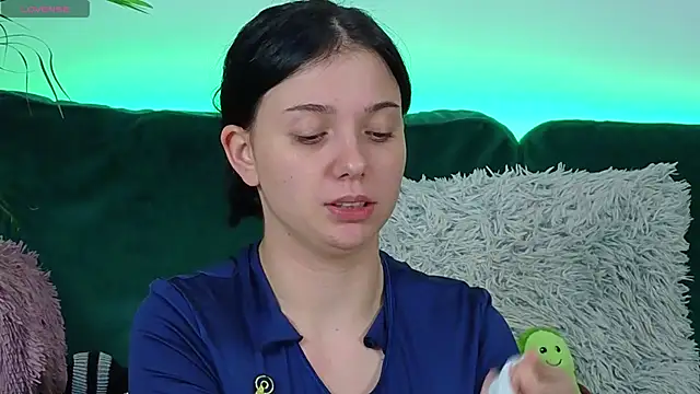 AveryWillow online show from 10-06-25, 08:01