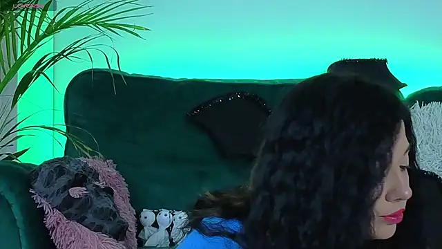 AveryWillow online show from 10-25-25, 03:14