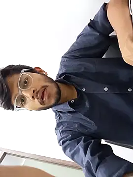 Snapshot of skinnyyyyyyyyy chatting on 02-15-25, 10:33 skinnyyyyyyyyy online show from 02-15-25, 10:33