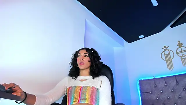 Snapshot of MiaCavallii_ chatting on 02-15-25, 10:00 MiaCavallii online show from 02-15-25, 10:00