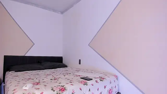 Elalove  online show from 11-26-25, 08:04