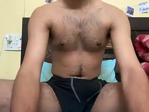 Snapshot of rahul_4u chatting on 01-08-26, 07:32 rahul 4u online show from 01-08-26, 07:32