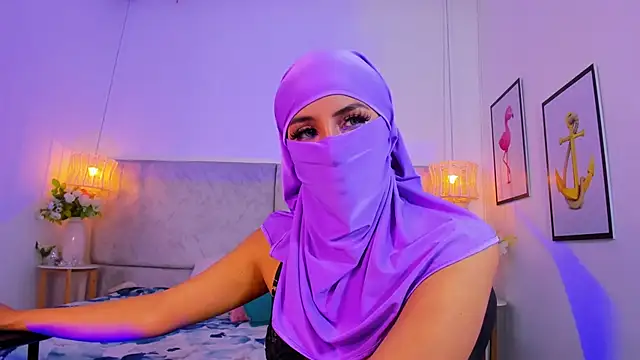 naomiii   online show from 10-25-25, 11:51