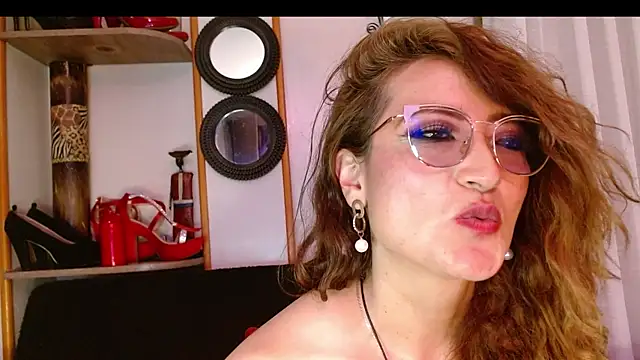 Snapshot of AdeleMourfg chatting on 02-10-25, 09:04 AdeleMourfg online show from 02-10-25, 09:04