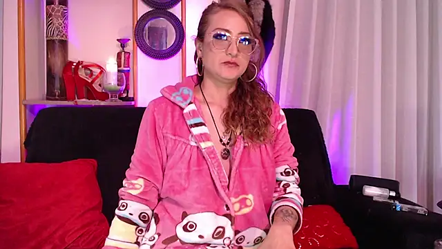 Snapshot of AdeleMourfg chatting on 03-09-25, 10:08 AdeleMourfg online show from 03-09-25, 10:08