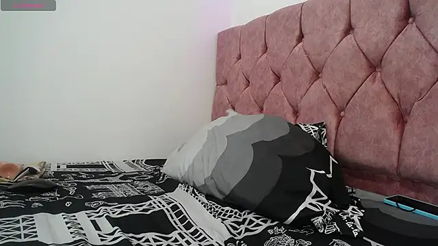 AMBER LOVE22 online show from 01-09-25, 08:11