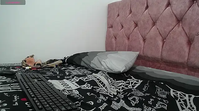 AMBER LOVE22 online show from 01-12-25, 10:12