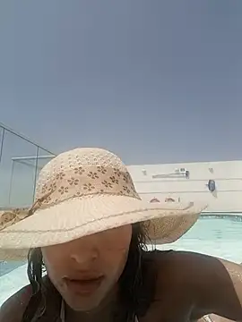 Karolgood3 online show from 06-27-26, 04:01