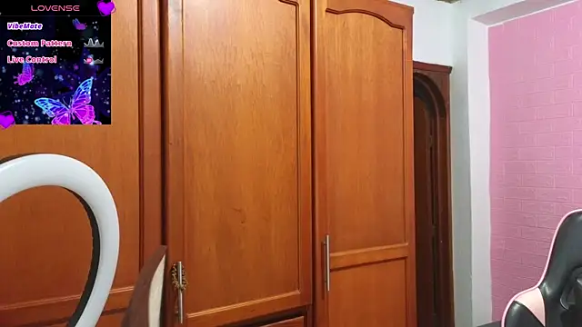 Snapshot of abigail_monore_ chatting on 01-07-25, 12:13 abigail monore online show from 01-07-25, 12:13