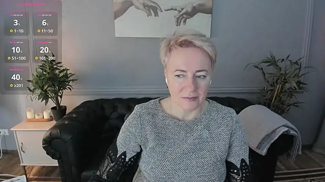 Nika Smit online show from 11-16-25, 05:13