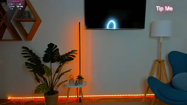 Snapshot of Hailey_Green chatting on 03-06-26, 10:06 Hailey Green online show from 03-06-26, 10:06