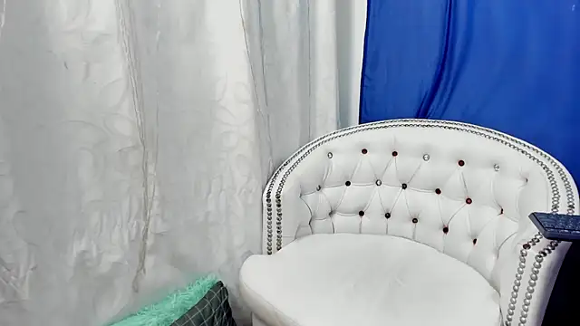 Snapshot of Analia18_ chatting on 01-17-25, 03:00 Analia18 online show from 01-17-25, 03:00