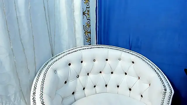 Snapshot of Analia18_ chatting on 02-04-25, 12:00 Analia18 online show from 02-04-25, 12:00