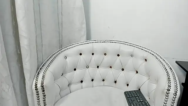Snapshot of Analia18_ chatting on 02-26-25, 12:58 Analia18 online show from 02-26-25, 12:58