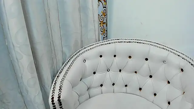 Snapshot of Analia18_ chatting on 03-09-25, 04:22 Analia18 online show from 03-09-25, 04:22