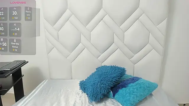 Analia18  online show from 11-12-25, 01:11