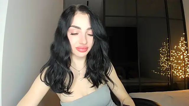 Snapshot of NancyLovee_ chatting on 11-30-25, 08:35 NancyLovee online show from 11-30-25, 08:35