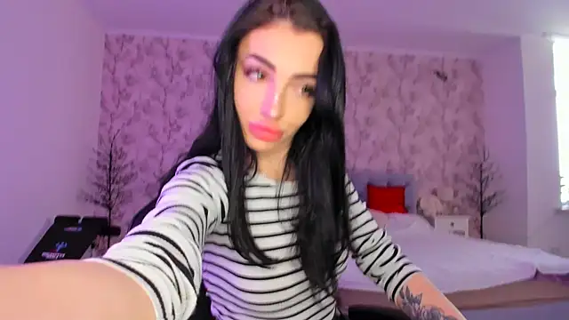 Snapshot of NancyLovee_ chatting on 01-11-26, 12:32 NancyLovee online show from 01-11-26, 12:32