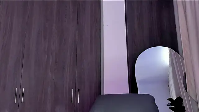 Snapshot of LexyRobert chatting on 03-06-25, 08:05 LexyRobert online show from 03-06-25, 08:05