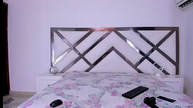 Snapshot of aishasounders chatting on 12-01-24, 11:04 aishasounders online show from 12-01-24, 11:04