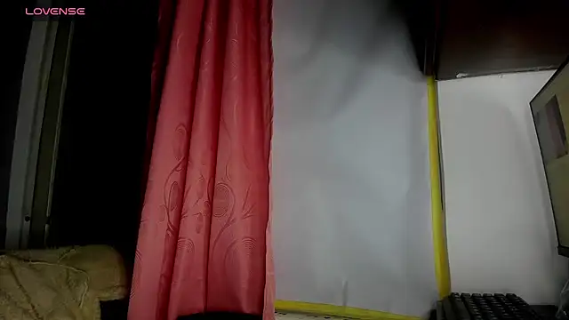 Nenita Hot  online show from 10-15-25, 01:06