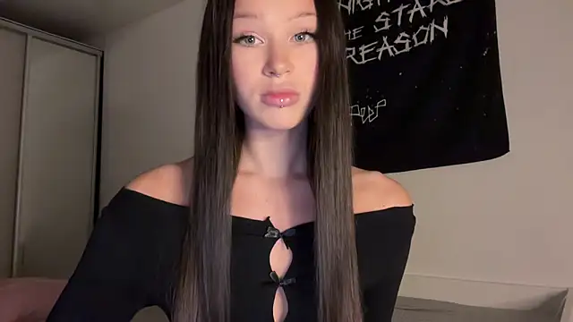 Snapshot of ur_molly chatting on 09-12-25, 01:38 ur molly online show from 09-12-25, 01:38