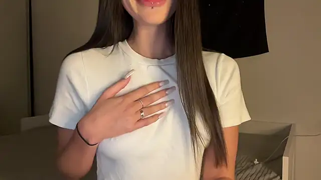 Snapshot of ur_molly chatting on 09-13-25, 04:07 ur molly online show from 09-13-25, 04:07