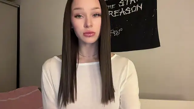 Snapshot of ur_molly chatting on 11-10-25, 12:59 ur molly online show from 11-10-25, 12:59