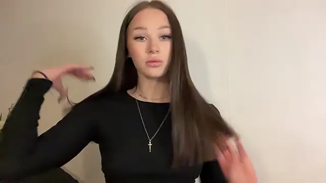 Snapshot of ur_molly chatting on 03-11-26, 03:18 ur molly online show from 03-11-26, 03:18