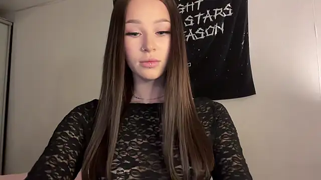 Snapshot of ur_molly chatting on 04-03-26, 12:52 ur molly online show from 04-03-26, 12:52